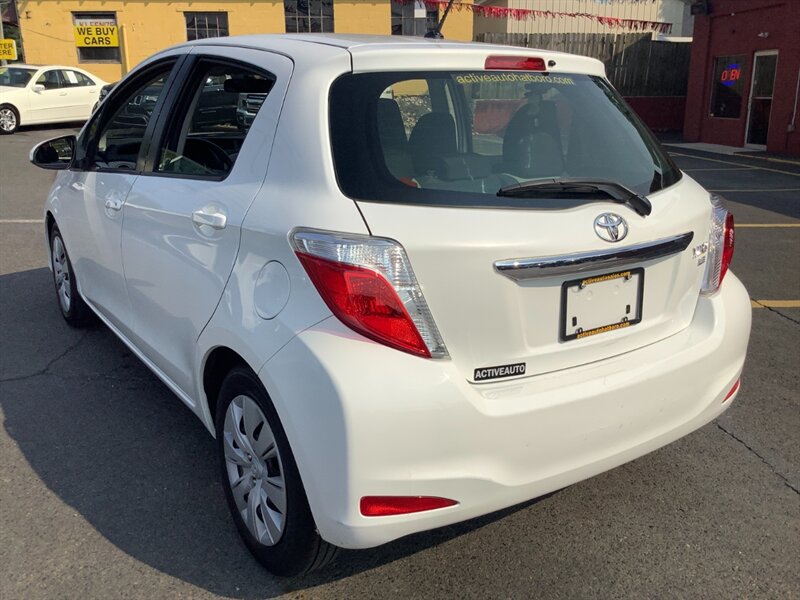 2013 Toyota Yaris 5-Door LE - Photo 6 - Hatboro, PA 19040