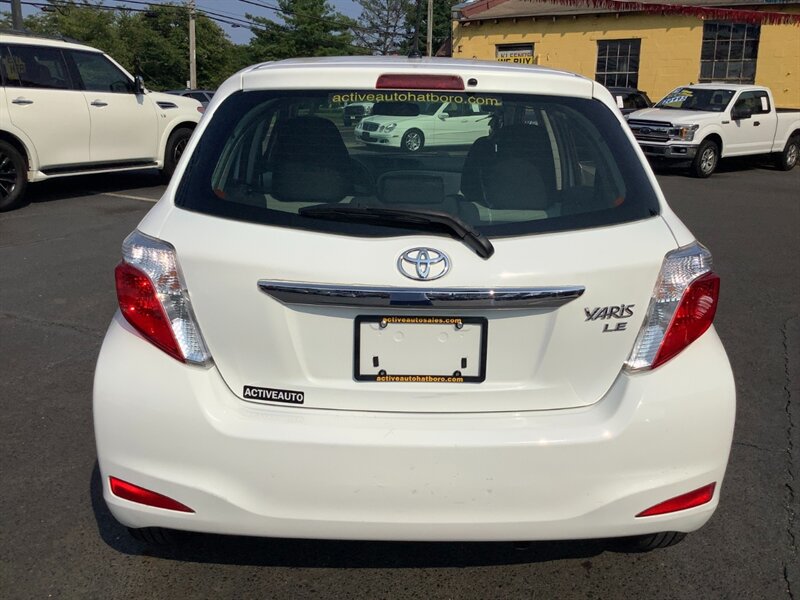 2013 Toyota Yaris 5-Door LE - Photo 7 - Hatboro, PA 19040