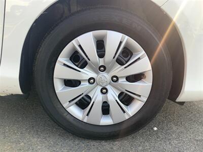2013 Toyota Yaris 5-Door LE - Photo 20 - Hatboro, PA 19040