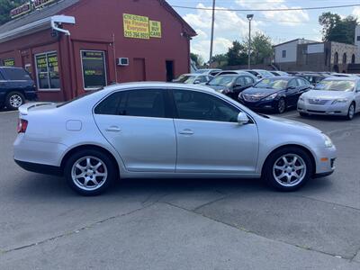 2010 Volkswagen Jetta SE PZEV - Photo 8 - Hatboro, PA 19040
