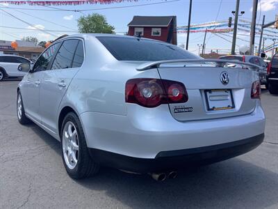 2010 Volkswagen Jetta SE PZEV - Photo 5 - Hatboro, PA 19040