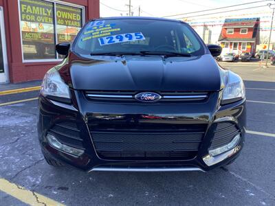 2016 Ford Escape SE   - Photo 2 - Hatboro, PA 19040