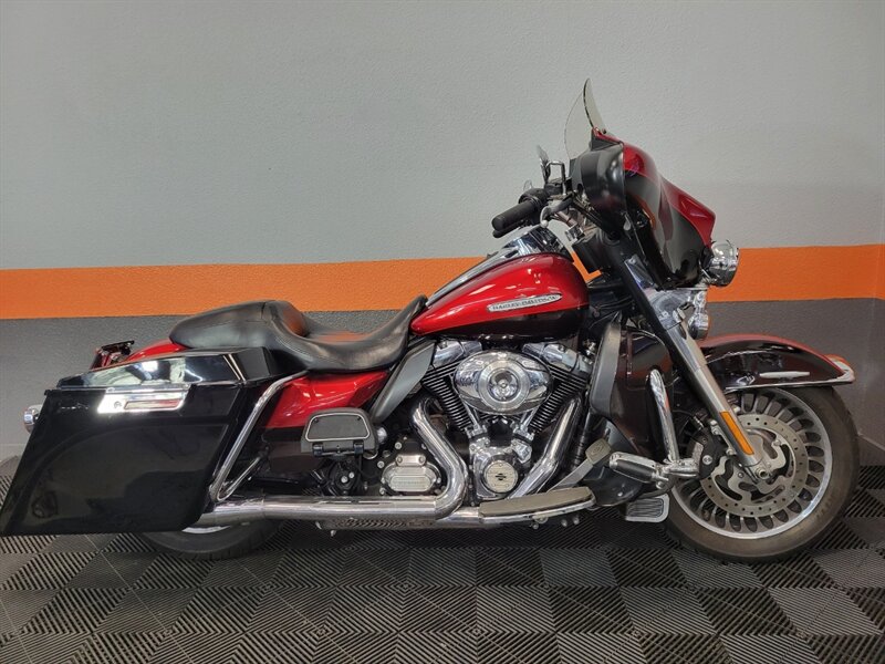 2013 Harley Davidson FLHTK ELECTRA GLIDE LIMITE   - Photo 1 - Las Vegas, NV 89146