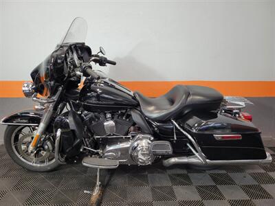 2014 HARLEY DAVIDSON FLHTK Electra Glide Ultra   - Photo 11 - Las Vegas, NV 89146