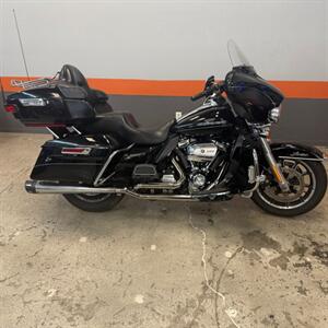 2017 HARLEY DAVIDSON FLHTK ULTRA LIMITED   - Photo 1 - Las Vegas, NV 89146