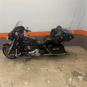 2017 HARLEY DAVIDSON FLHTK ULTRA LIMITED   - Photo 2 - Las Vegas, NV 89146