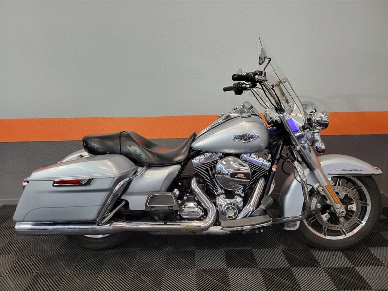 2014 Harley Davidson FLHR ROAD KING   - Photo 1 - Las Vegas, NV 89146