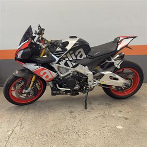 2016 Aprilia Tuono V4 1100 RR   - Photo 9 - Las Vegas, NV 89146