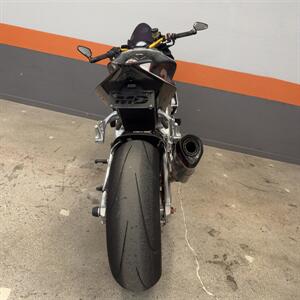 2016 Aprilia Tuono V4 1100 RR   - Photo 11 - Las Vegas, NV 89146