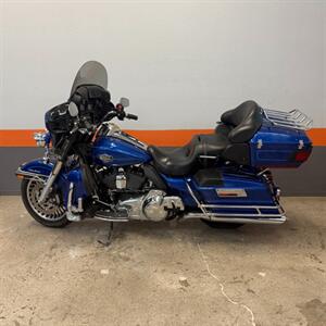 2010 HARLEY DAVIDSON FLHTCU   - Photo 2 - Las Vegas, NV 89146