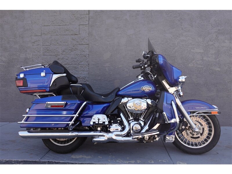 2010 HARLEY DAVIDSON FLHTCU  