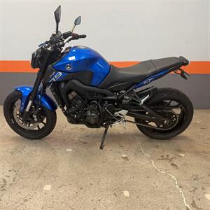 2016 YAMAHA FZ09   - Photo 2 - Las Vegas, NV 89146