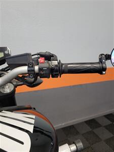 2016 YAMAHA FZ09   - Photo 7 - Las Vegas, NV 89146