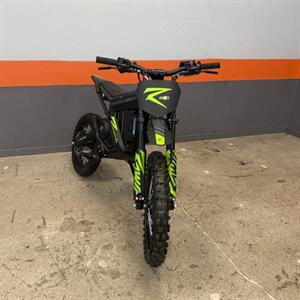 2025 Rawrr Mini R 17   - Photo 4 - Las Vegas, NV 89146