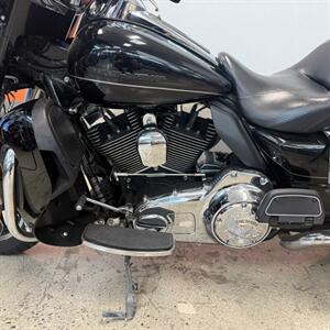 2014 Harley-Davidson Touring Electra Glide   - Photo 13 - Las Vegas, NV 89146