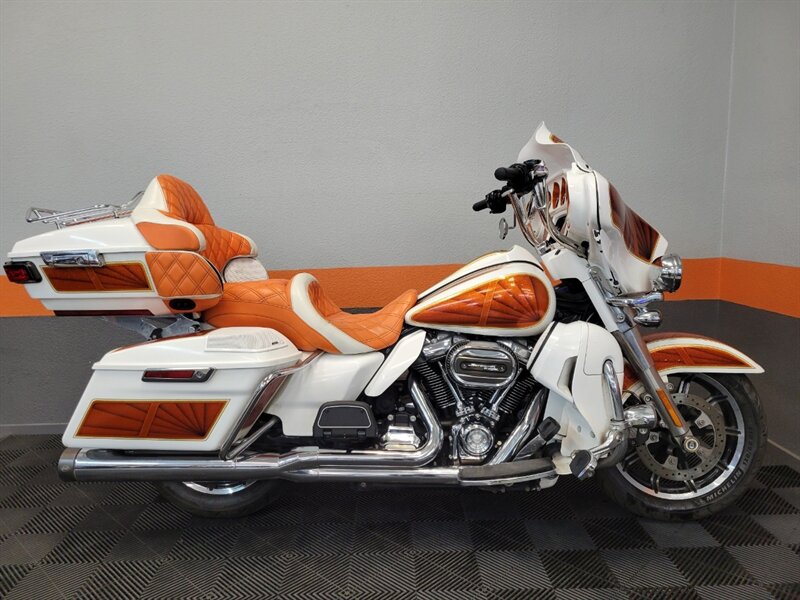 2019 Harley Davidson FLHTK Ultra Limited   - Photo 1 - Las Vegas, NV 89146