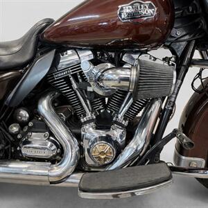 2011 HARLEY DAVIDSON ULTRA CLASSIC ELECTRA GLI FLHTCU   - Photo 4 - Las Vegas, NV 89146