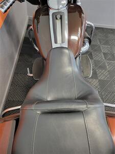 2011 HARLEY DAVIDSON ELECTRA GLIDE FLHTCU   - Photo 8 - Las Vegas, NV 89146