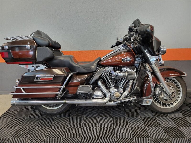 2011 HARLEY DAVIDSON ELECTRA GLIDE FLHTCU   - Photo 1 - Las Vegas, NV 89146
