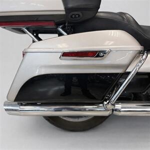 2018 HARLEY DAVIDSON FLTRU ROAD GLIDE ULTRA   - Photo 3 - Las Vegas, NV 89146