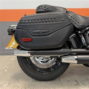 2023 Harley Davidson FLHCS Heritage Classic   - Photo 5 - Las Vegas, NV 89146