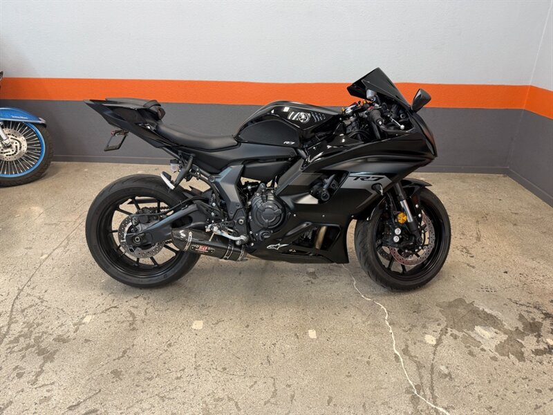 2025 Yamaha YZF-R7   - Photo 1 - Las Vegas, NV 89146