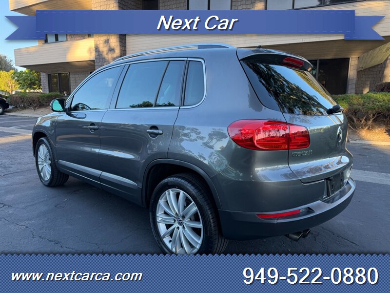 2012 Volkswagen Tiguan SEL photo 3