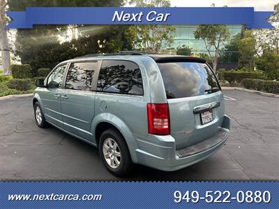 2008 Chrysler Town & Country Touring  With Back up Camera - Photo 5 - Irvine, CA 92614