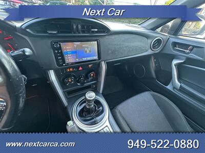 2017 Toyota 86 6 Speed Manual With Back up Camera - Photo 12 - Irvine, CA 92614