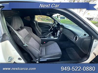 2017 Toyota 86 6 Speed Manual With Back up Camera - Photo 18 - Irvine, CA 92614