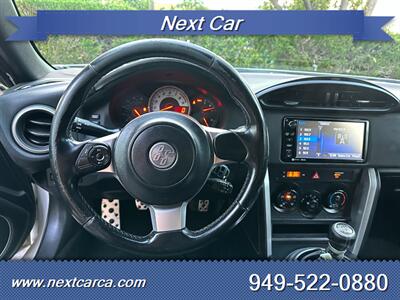 2017 Toyota 86 6 Speed Manual With Back up Camera - Photo 14 - Irvine, CA 92614