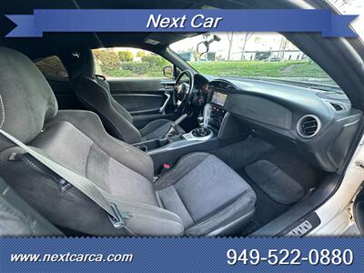 2017 Toyota 86 6 Speed Manual With Back up Camera - Photo 19 - Irvine, CA 92614