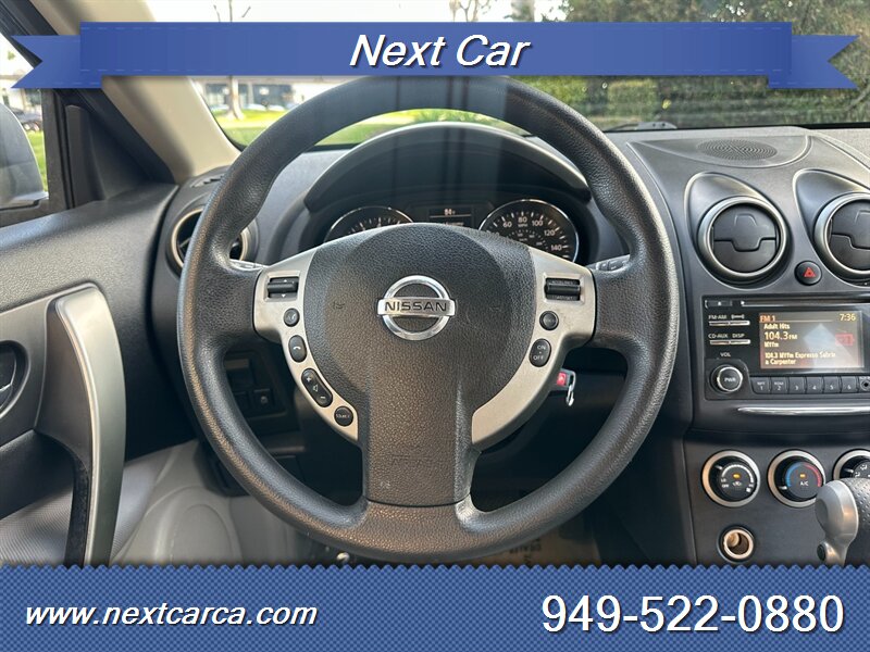 2014 Nissan Rogue Select S photo 16