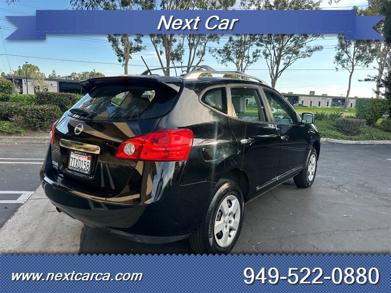 2014 Nissan Rogue Select S photo 2