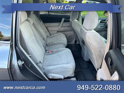 2012 Toyota Highlander  With Back up Camera & Third Row Seating - Photo 27 - Irvine, CA 92614