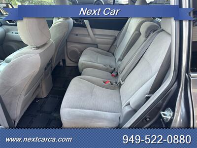 2012 Toyota Highlander  With Back up Camera & Third Row Seating - Photo 21 - Irvine, CA 92614