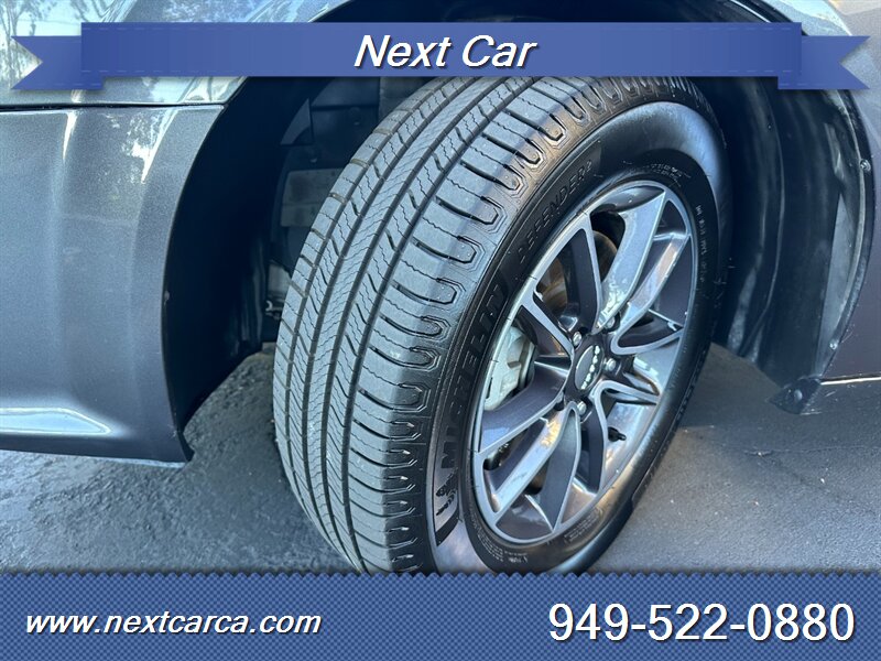 2017 Dodge Grand Caravan SXT photo 28