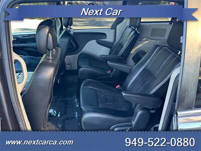 2017 Dodge Grand Caravan SXT  With Back up Camera & Third Row Seating - Photo 24 - Irvine, CA 92614