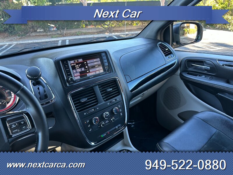 2017 Dodge Grand Caravan SXT photo 13