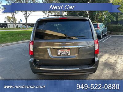 2016 Chrysler Town & Country Touring With Back up Camera And DVD Entertainment - Photo 4 - Irvine, CA 92614