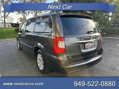 2016 Chrysler Town & Country Touring With Back up Camera And DVD Entertainment - Photo 5 - Irvine, CA 92614