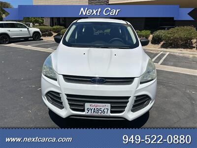 2015 Ford Escape S  2WD  Low Mileage & With Back up Camera - Photo 8 - Irvine, CA 92614