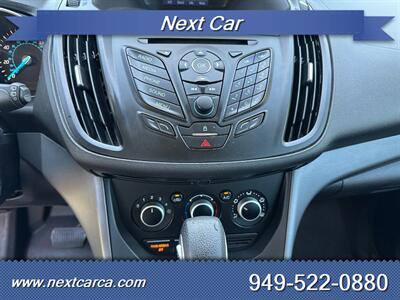 2015 Ford Escape S  2WD  Low Mileage & With Back up Camera - Photo 12 - Irvine, CA 92614
