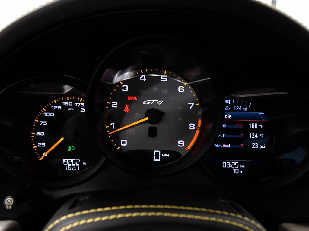 2016 Porsche Cayman GT4   - Photo 11 - Springfield, MO 65802