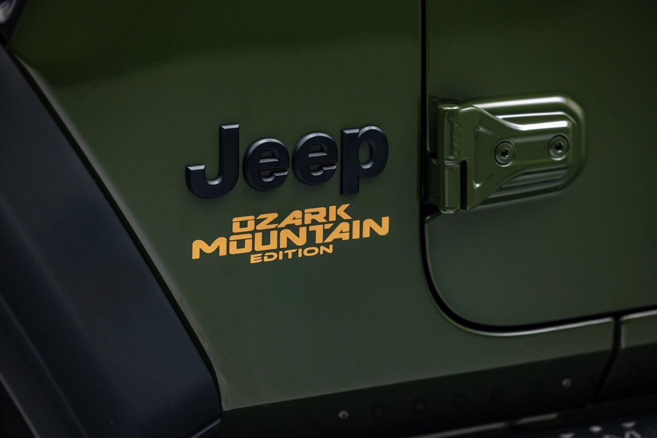 2021 Jeep Wrangler Unlimited Sport S   - Photo 13 - Springfield, MO 65802