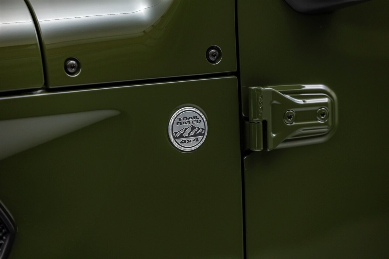 2021 Jeep Wrangler Unlimited Sport S   - Photo 12 - Springfield, MO 65802