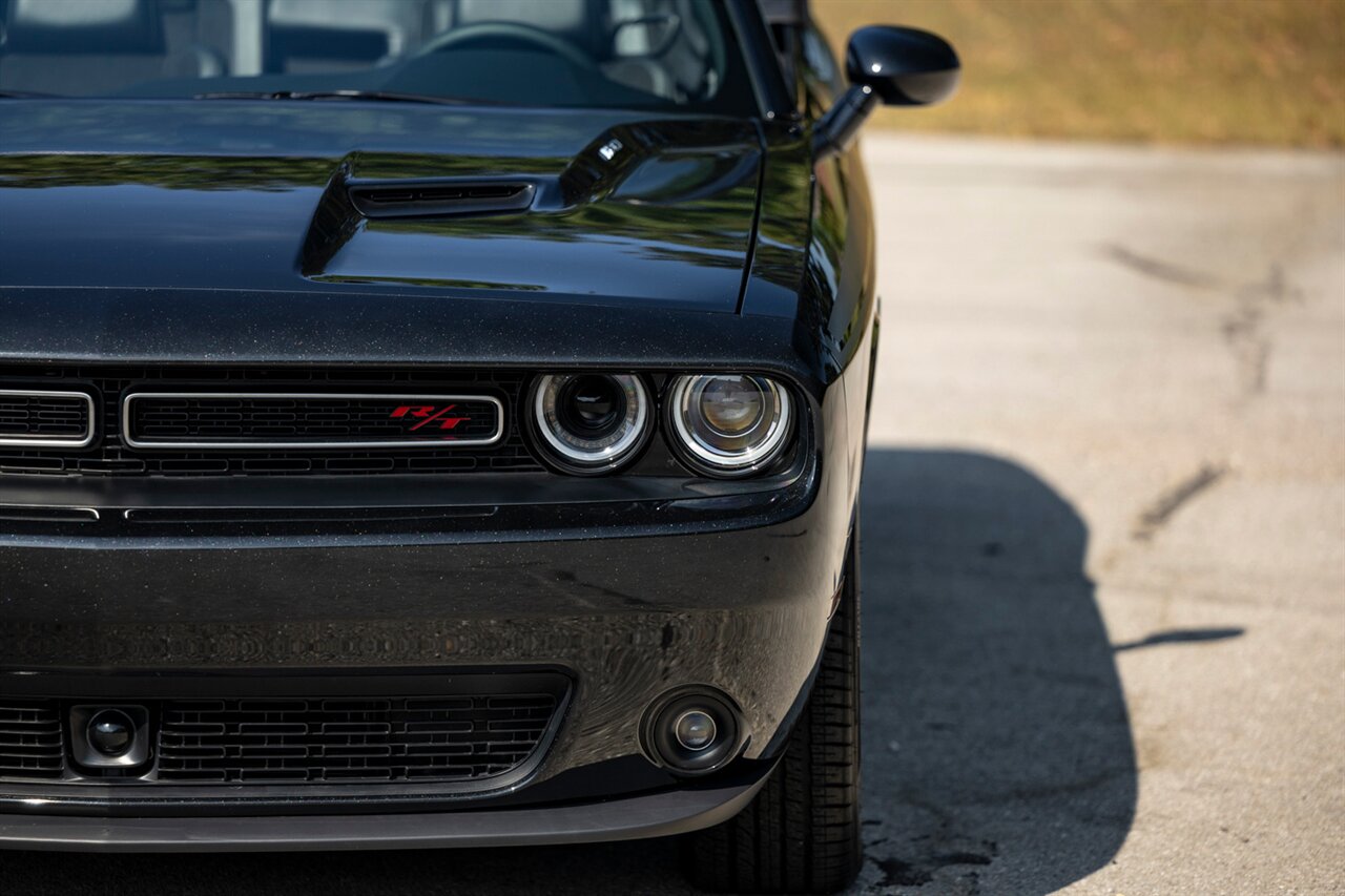 2015 Dodge Challenger R/T Plus - Photo 6 - Springfield, MO 65802