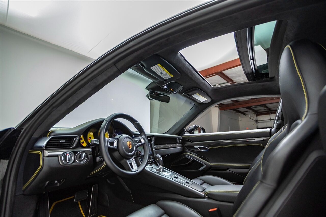 2017 Porsche 911 Turbo S   - Photo 44 - Springfield, MO 65802