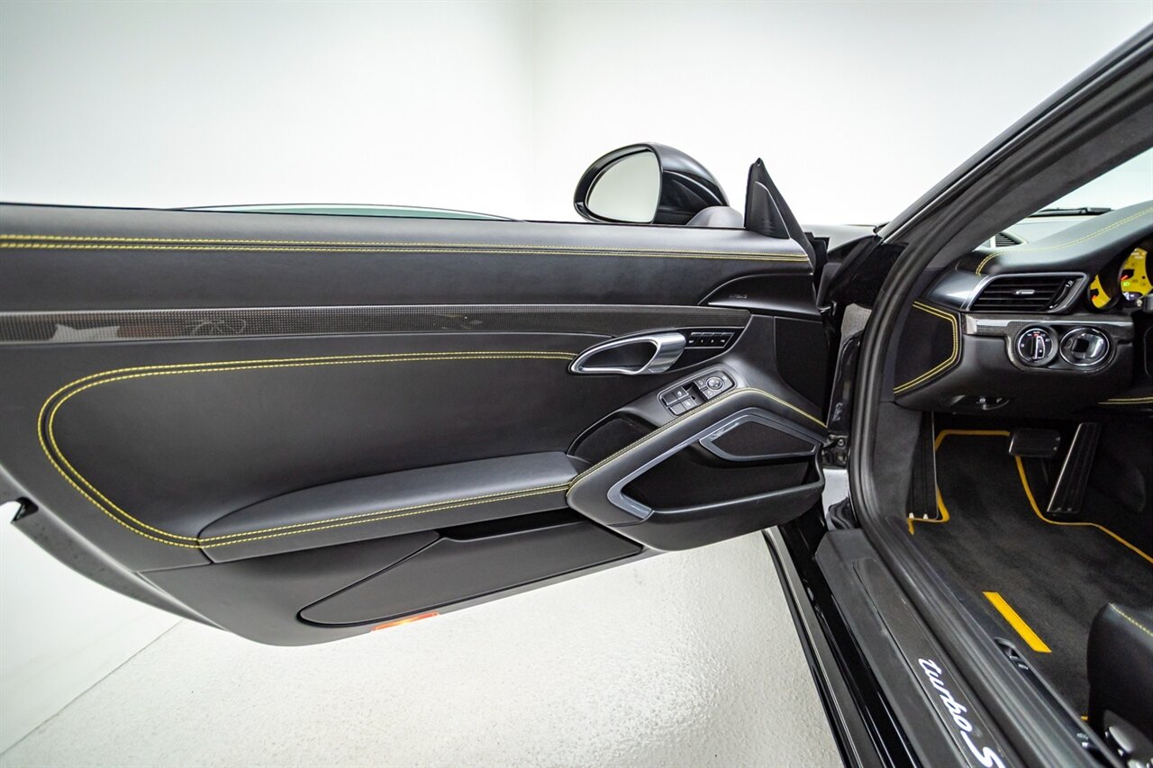 2017 Porsche 911 Turbo S   - Photo 39 - Springfield, MO 65802