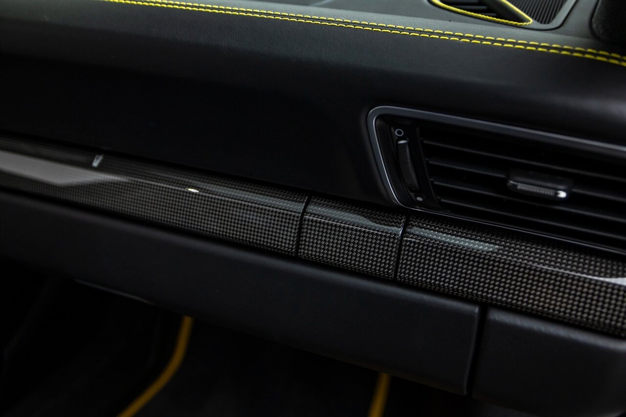 2017 Porsche 911 Turbo S   - Photo 36 - Springfield, MO 65802